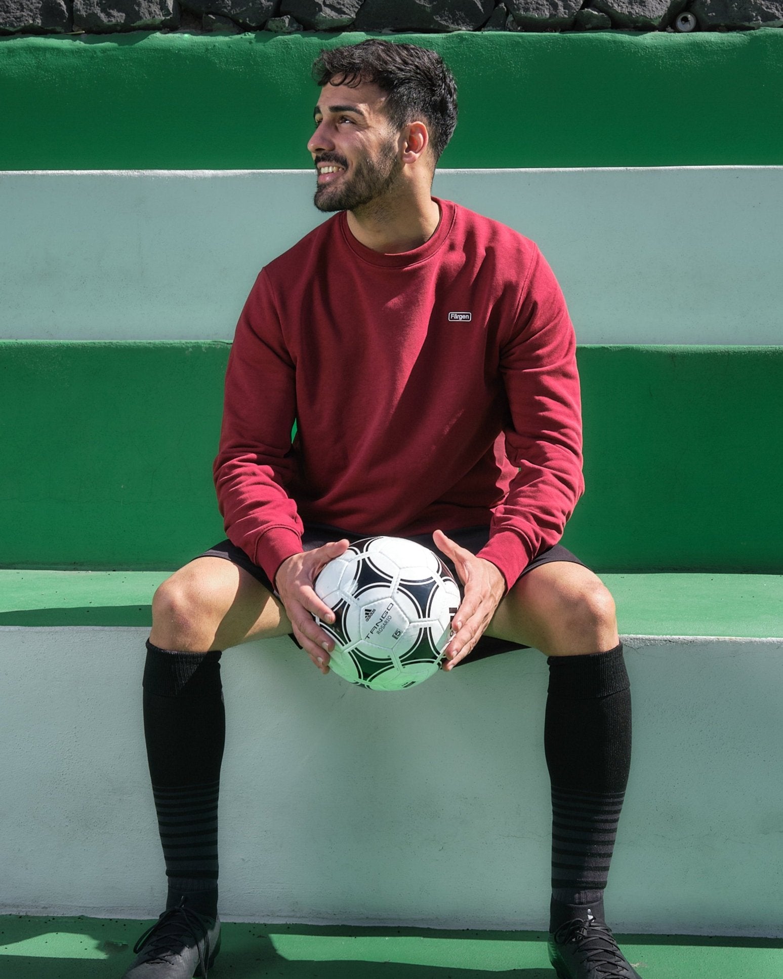 Sudadera The Football Pitch - Burdeos - Färgen