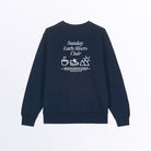 SUDADERA PARA LOS AMANTES DE LA MONTAÑA COLOR AZUL MARINO Y LETRAS BLANCAS.